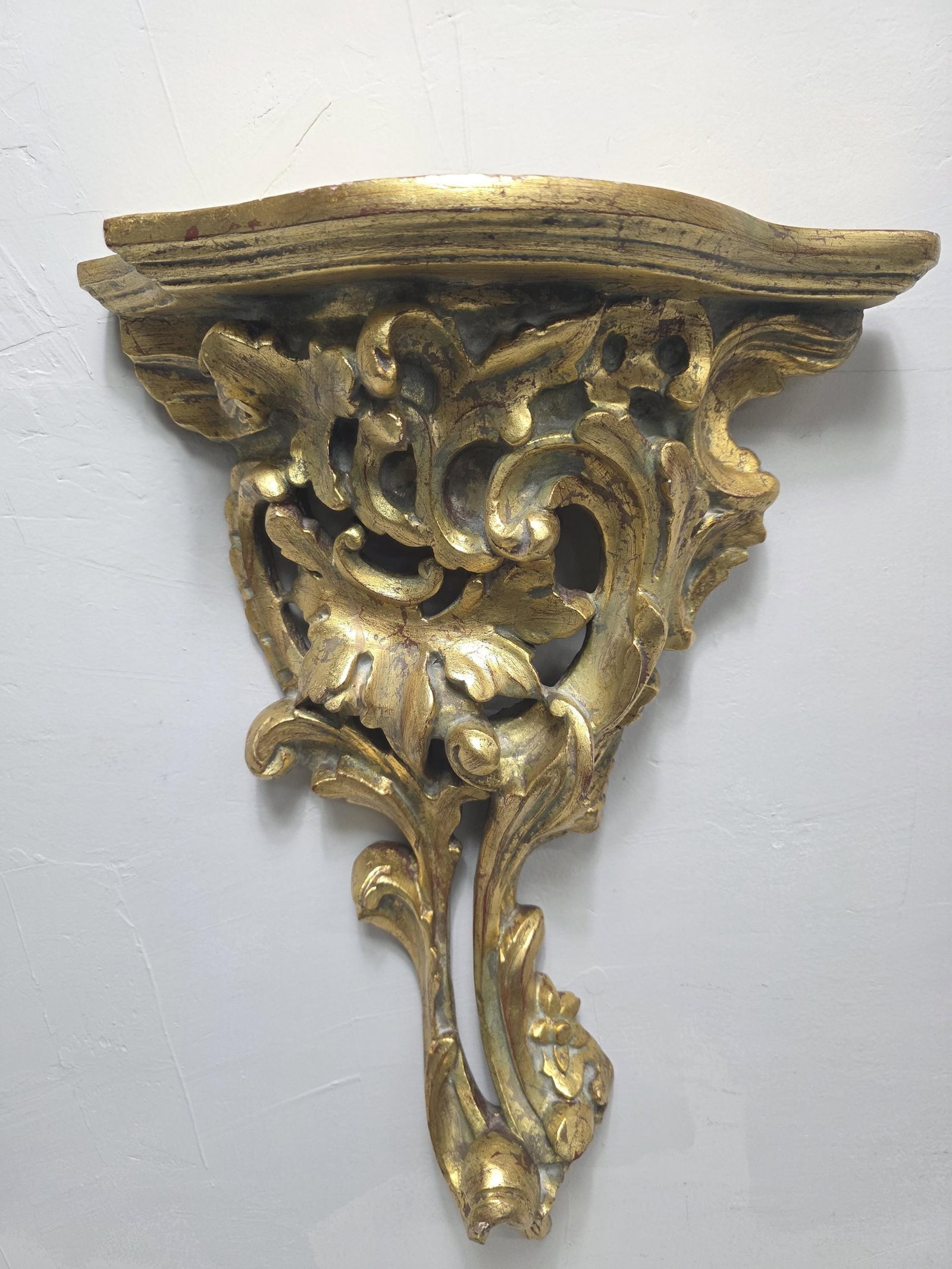 Rococo Giltwood Wall Bracket Shelf, 1960s Carved Gold Corbel, Hollywood Regency - 12