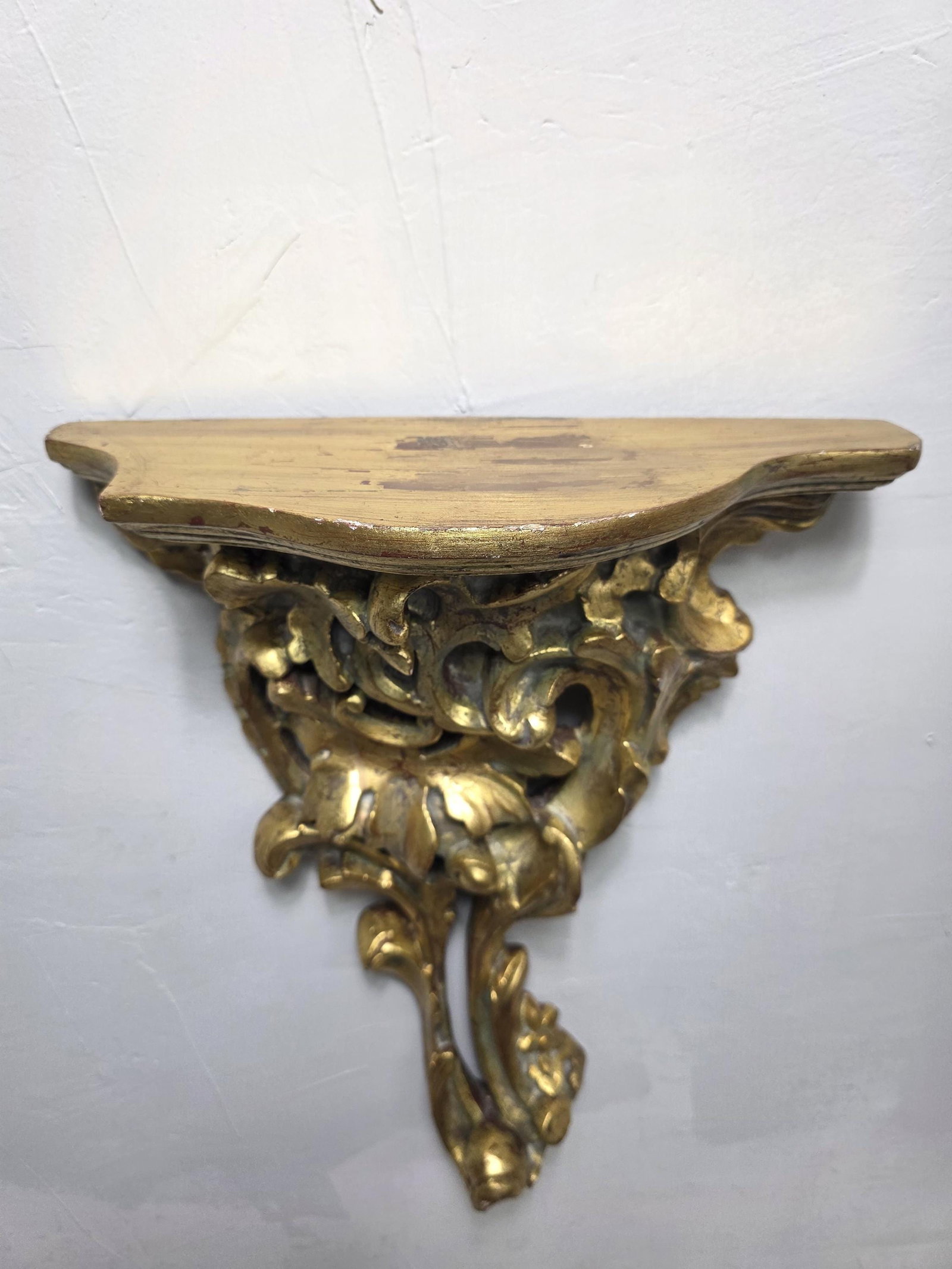 Rococo Giltwood Wall Bracket Shelf, 1960s Carved Gold Corbel, Hollywood Regency - 13