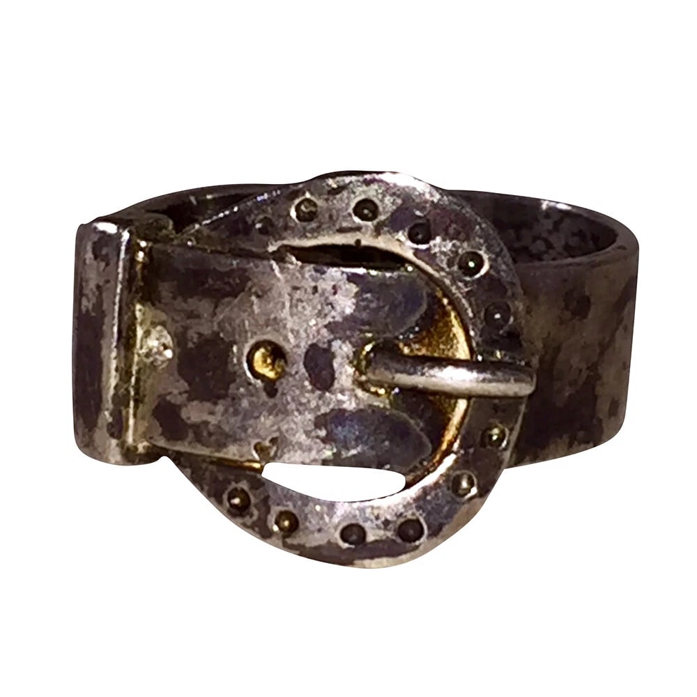 Sterling Silver Buckle Ring Unisex Alberto Juan: Title:Sterling Silver Buckle Ring Unisex Alberto JuanDescription:The buckle motif as we know it today originated during the early Victorian era, when it was given as a token of endearment or worn as