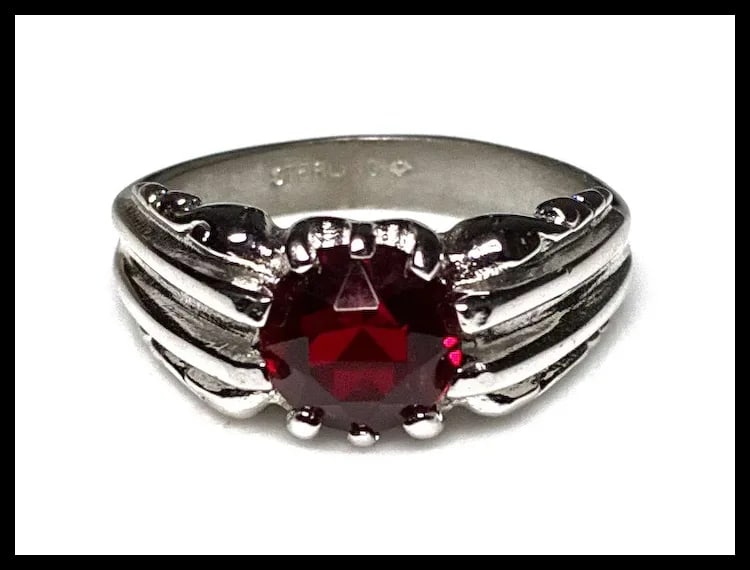 Vintage Sterling Silver Red Stone Ring - 3