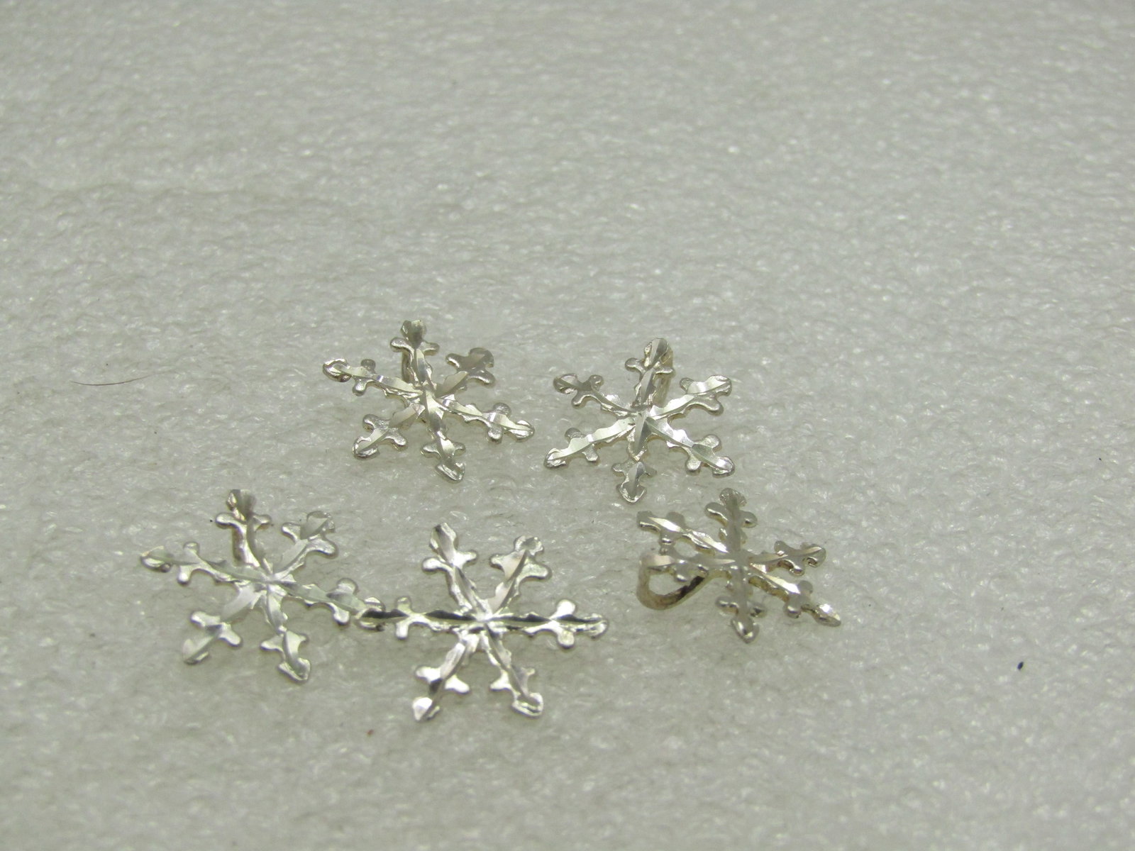 5 Sterling Silver Snowflake Pendants, Diamond Cut (1 of 5)