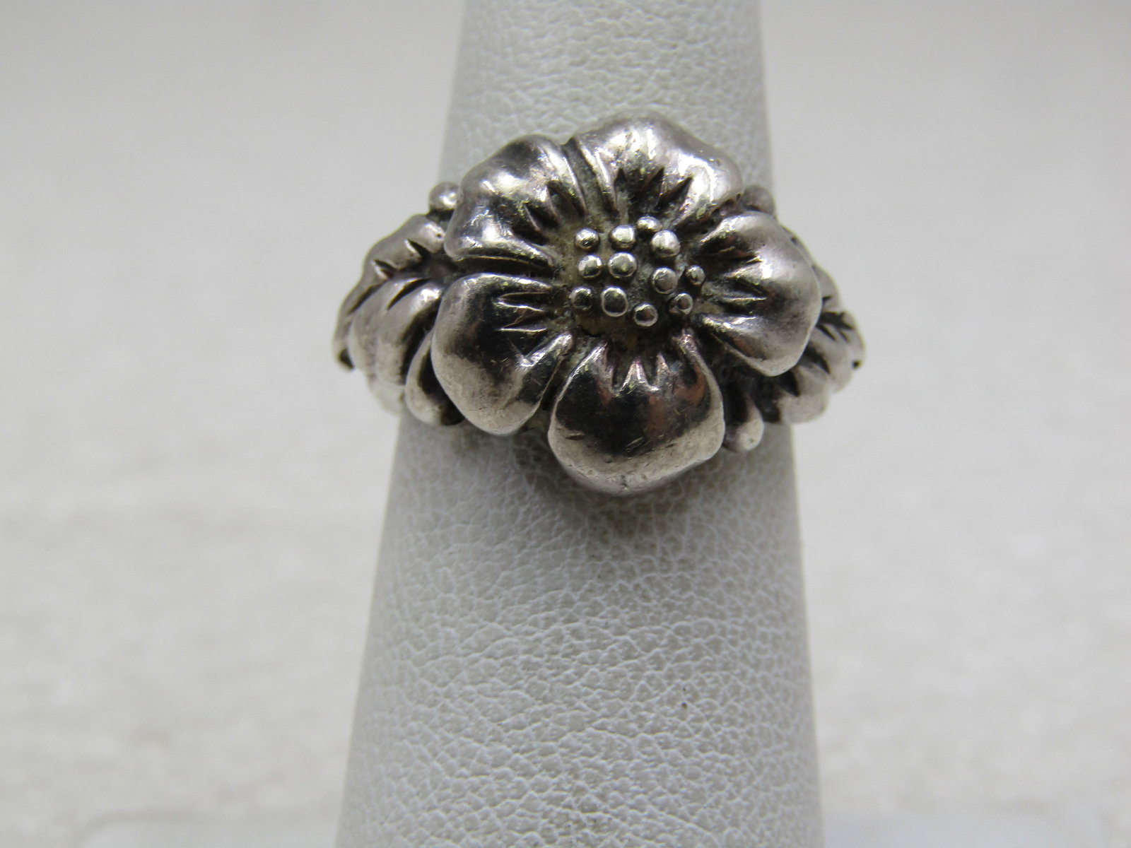 Vintage Sterling Silver Floral Blossom Ring, Sz. 6, Signed (1 of 9)