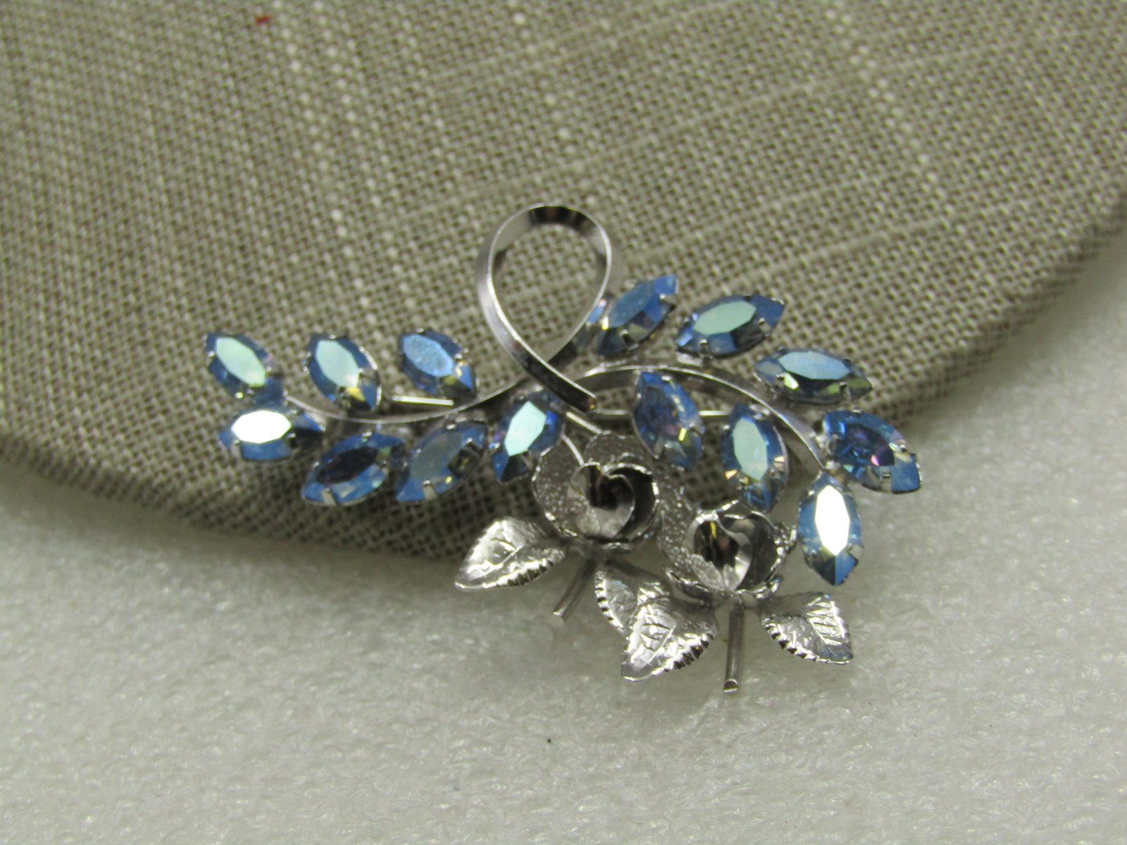 Vintage Sterling Star Art Rhinestone Brooch, Aurora Borealis, 2" (1 of 7)