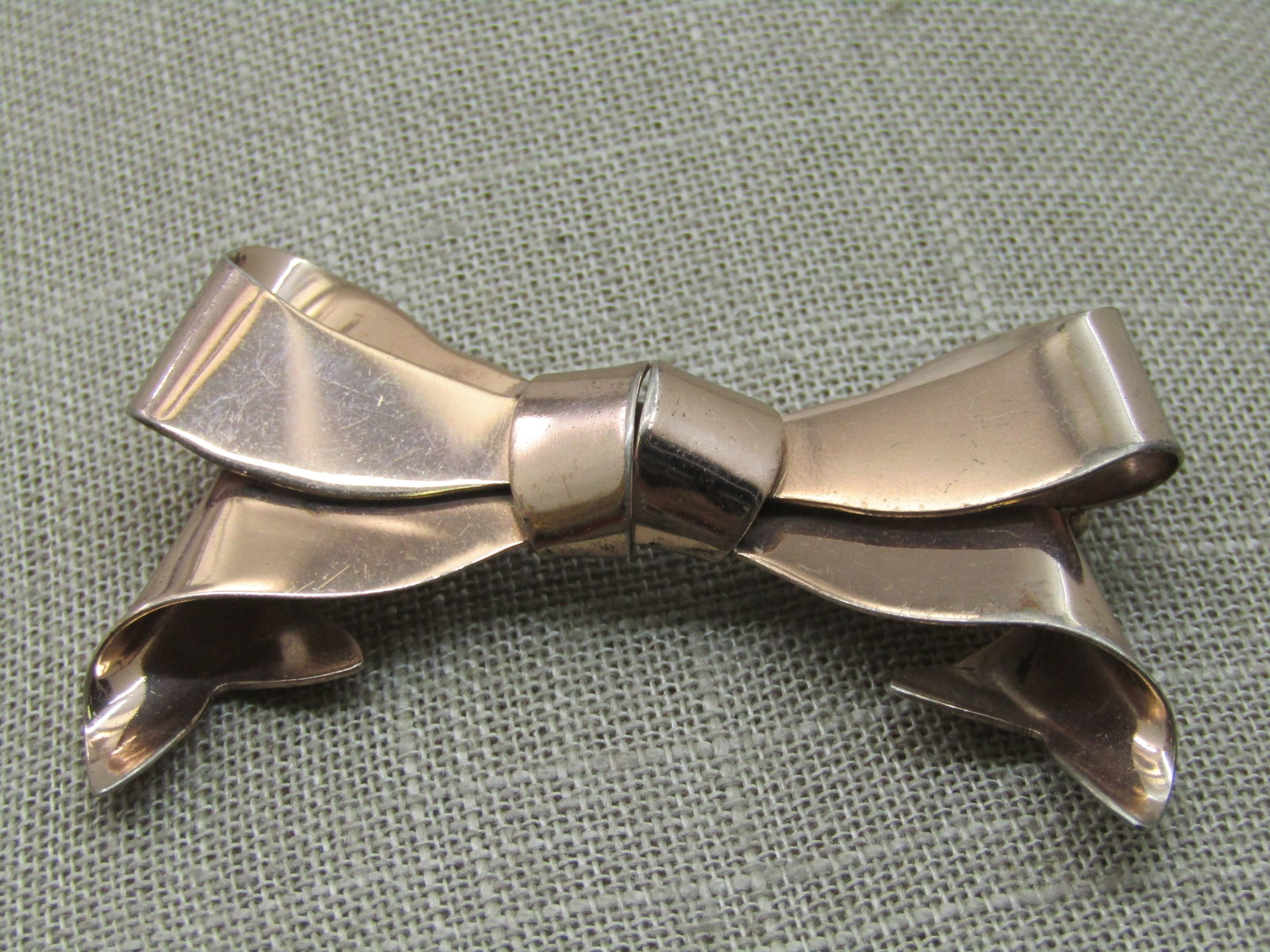 Vintage Napier Sterling Bow Brooch, Gold washed. 2.5" (1 of 6)