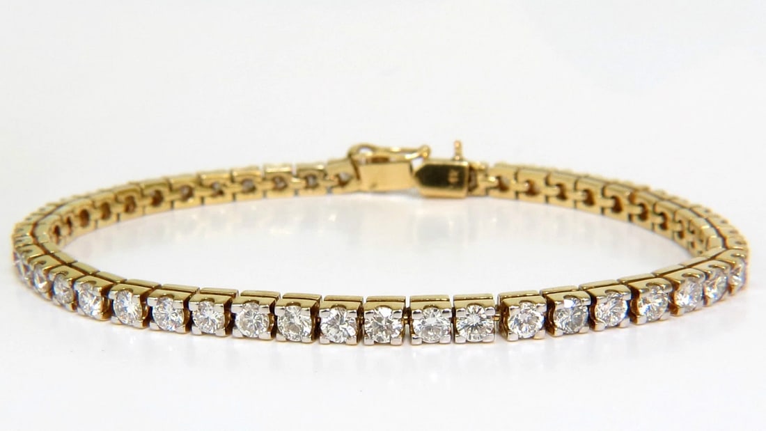 6.00CT CLASSIC NATURAL DIAMOND TENNIS BRACELET G/VS 14KT GOLD**: Title: 6.00CT CLASSIC NATURAL DIAMOND TENNIS BRACELET G/VS 14KT GOLD** Description: 6.00ct. Classic diamonds tennis bracelet. 47 diamonds Full cut faceted, brilliant rounds Vs-2 clarity, G/H-color. 14