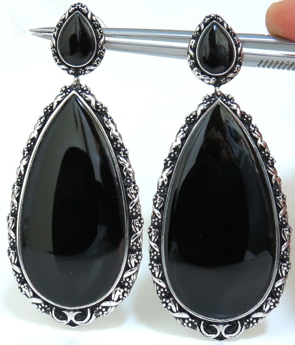 18KT GOTHIC SAXON REVIVAL GILT DECO NATURAL JET BLACK ONYX DANGLE EARRINGS**: Title: 18KT GOTHIC SAXON REVIVAL GILT DECO NATURAL JET BLACK ONYX DANGLE EARRINGS** Description: ONLY MAGNIFICENT JEWELS Victorian Inspired Gothic Jet Black Natural Onyx 3D Raised Gilt deco 18Kt. Whit
