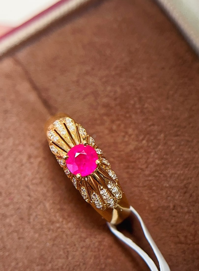 18K Gold Ruby Ring - 4