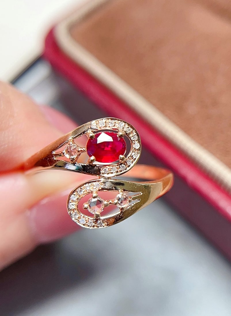 18K Gold Ruby Ring - 4