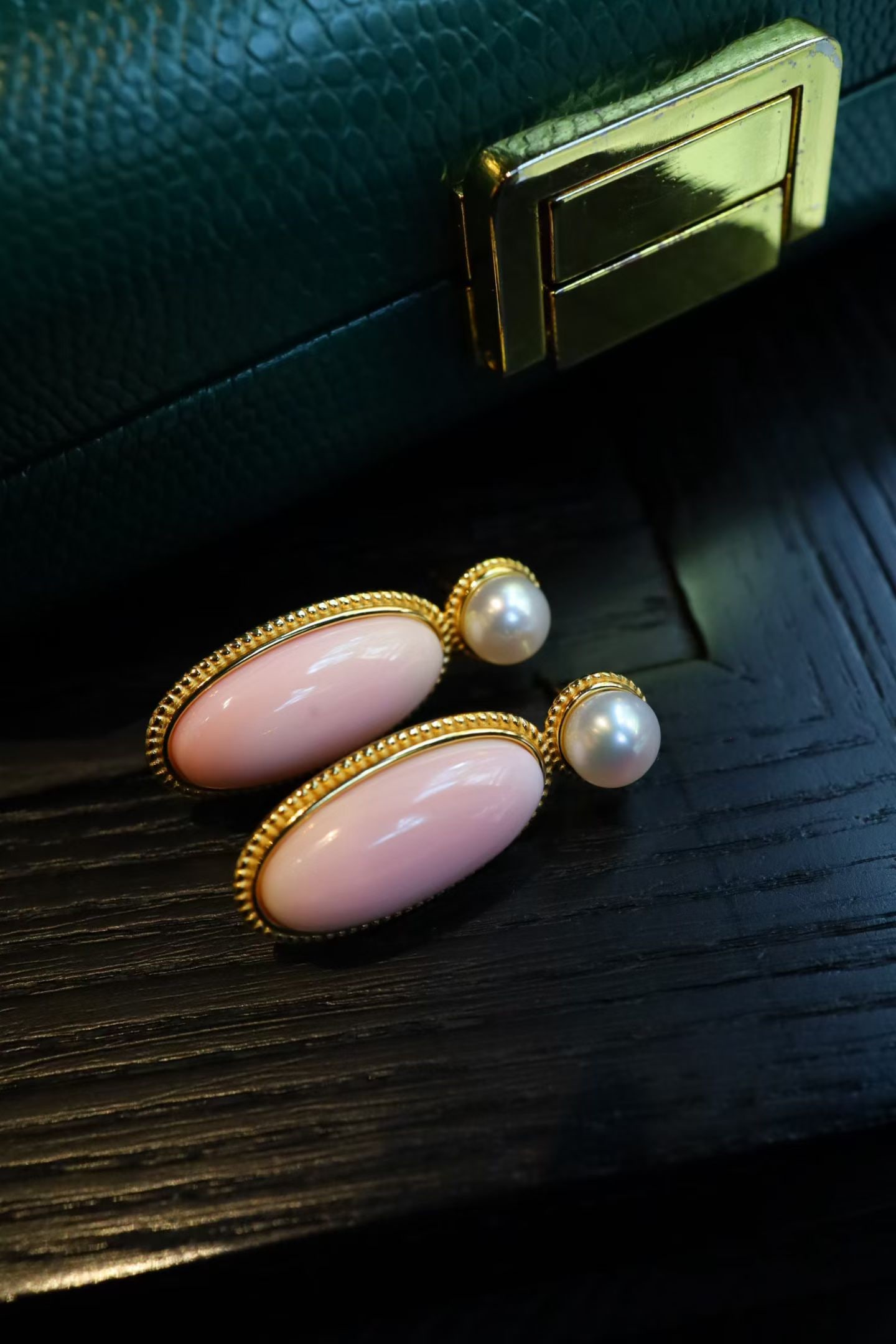 Silver Natural Queen Shell Pearl Earrings - 2