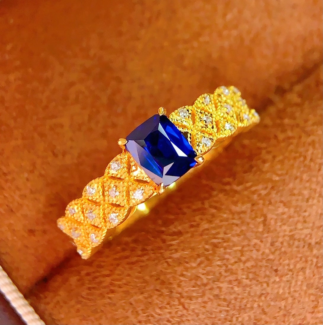 18k natural sapphire ring: Title: 18k natural sapphire ring Description: 18k Natural Sapphire Ring. GRC Certificate. Total Weight: 2.54 grams. Main Stone: 0.85 carats. Diamonds: 22. Reserve: $4,000.00 Shipping: Domestic: Shippi