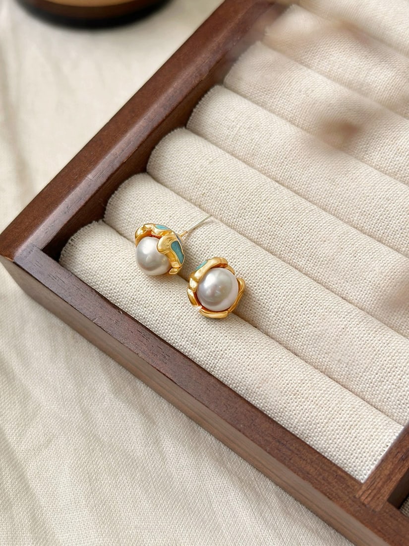 Flower bud enamel earrings - 4