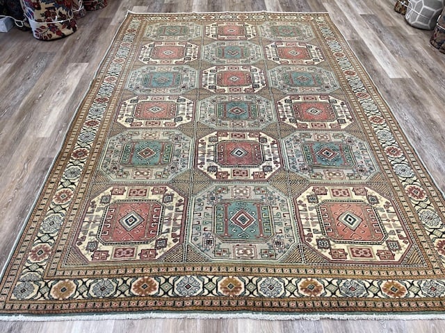 Antiqye Turkish Kaysari Rug-3991: Title:Antiqye Turkish Kaysari Rug-3991 Description:Beautiful antique Turkish karsari from central Anatolia,all over Turkoman Design, size 6 ft. 9 inches by 9 ft. 10 inches, circa 1960 , Turkoman desig