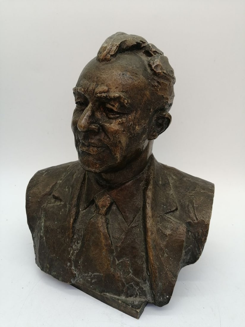 Bust of a Man A.Scoblikov: Title: Bust of a Man A.Scoblikov Description: ?AD 4 Name: Bust of a Man A.Scoblikov This statue is very difficult to find. In our store, all statue are one-of-a-kind. A vintage statue can decorate