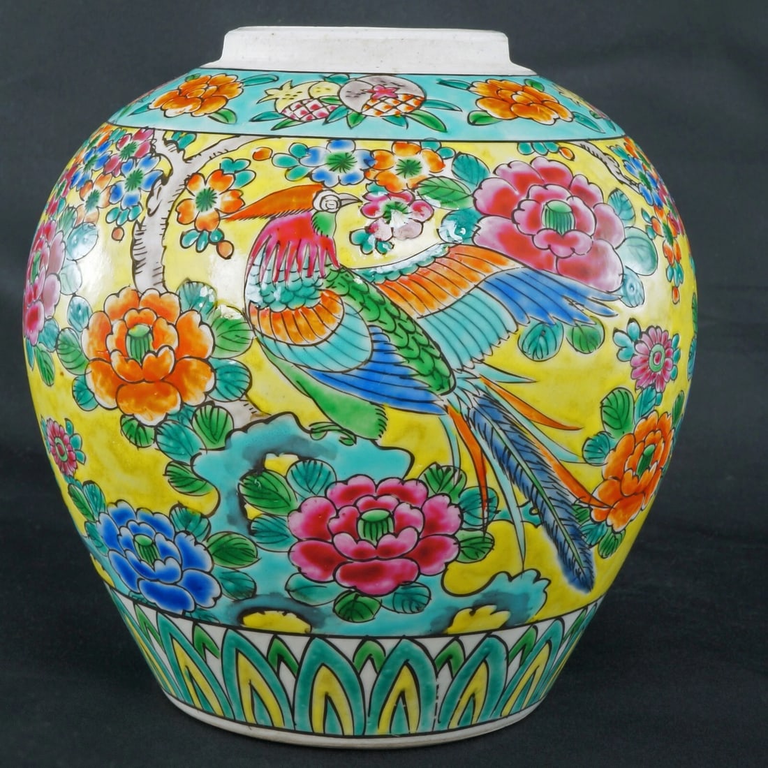 J1930s apanese Polychrome Jar - 4