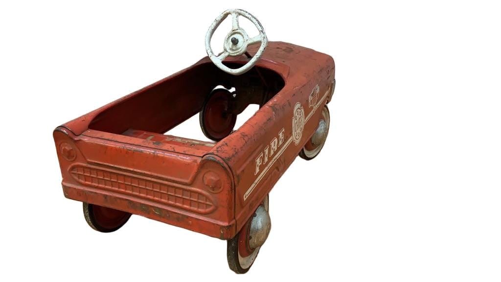 Vintage Murray "Fire Chief" Pedal Car - 6