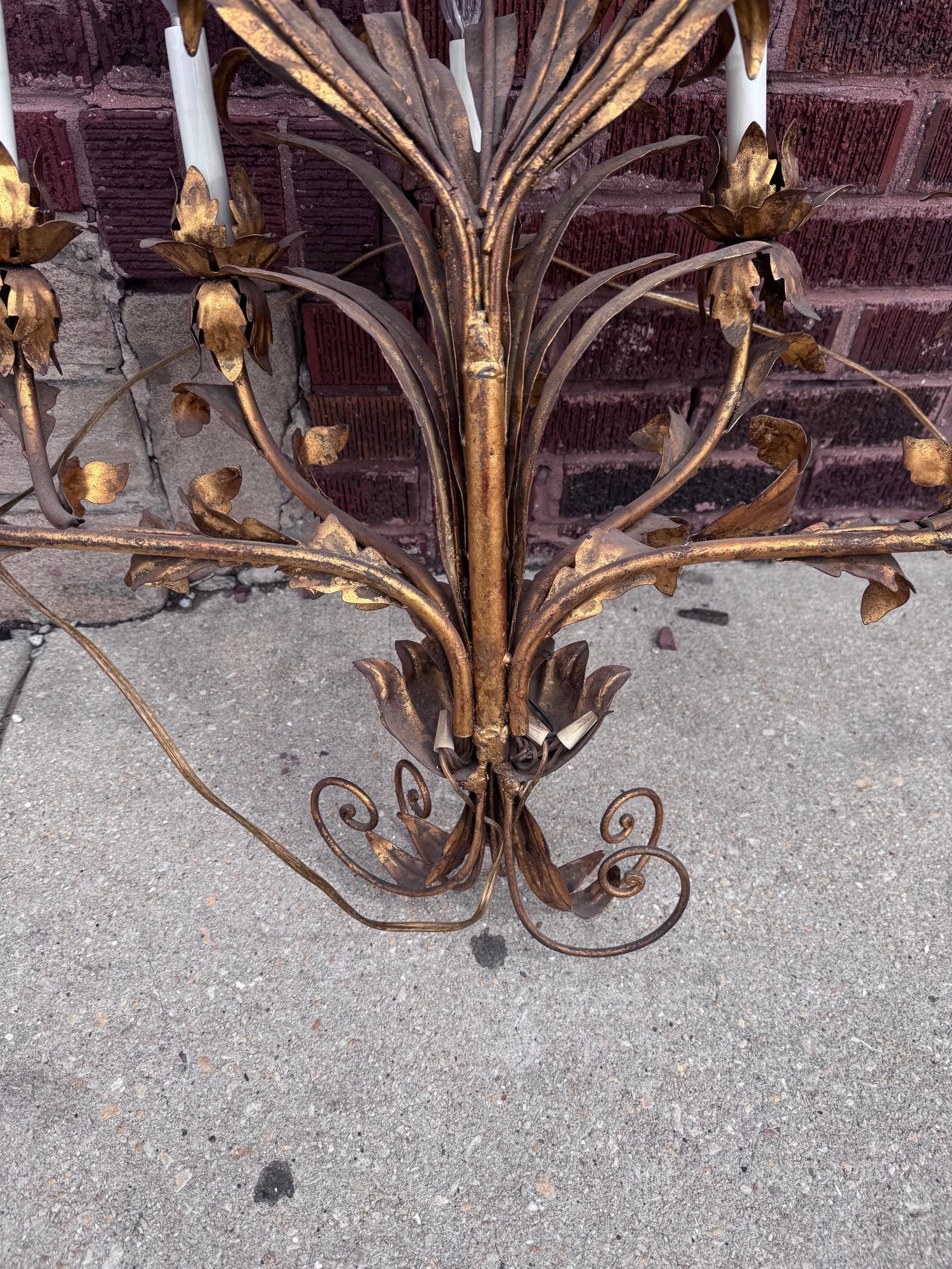 Hollywood Regency Toile 7 Light Wall Sconce - 7