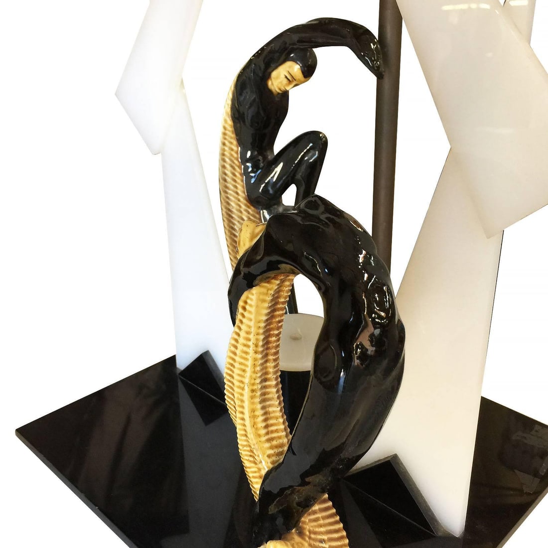 Midcentury Dancers Acrylic Sculptural Lamp by Moss - 4