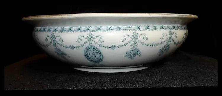 Antique John Maddock & Sons Royal Vitreous England Superior Wash Basin and Pitcher - 8