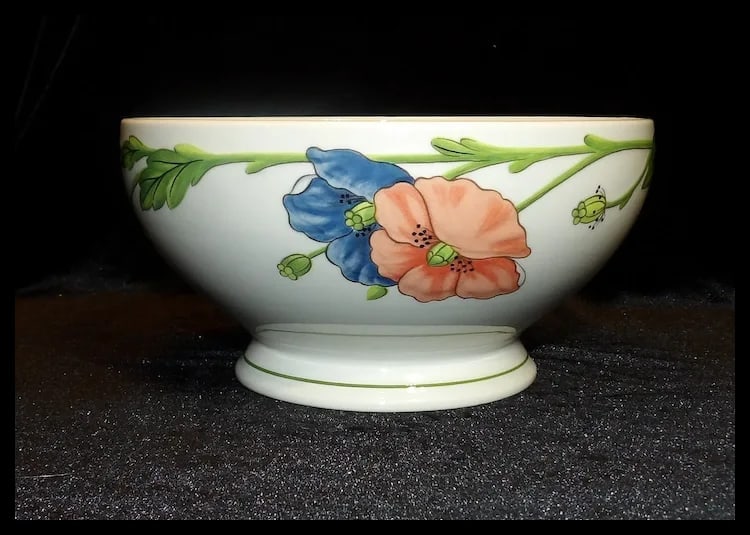 7 ½” Round Vegetable Bowl Amapola Pattern by Villeroy & Boch - 2
