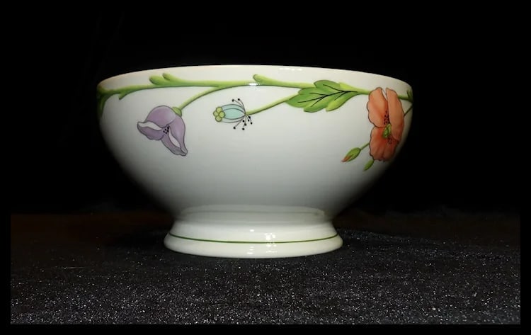 7 ½” Round Vegetable Bowl Amapola Pattern by Villeroy & Boch - 3