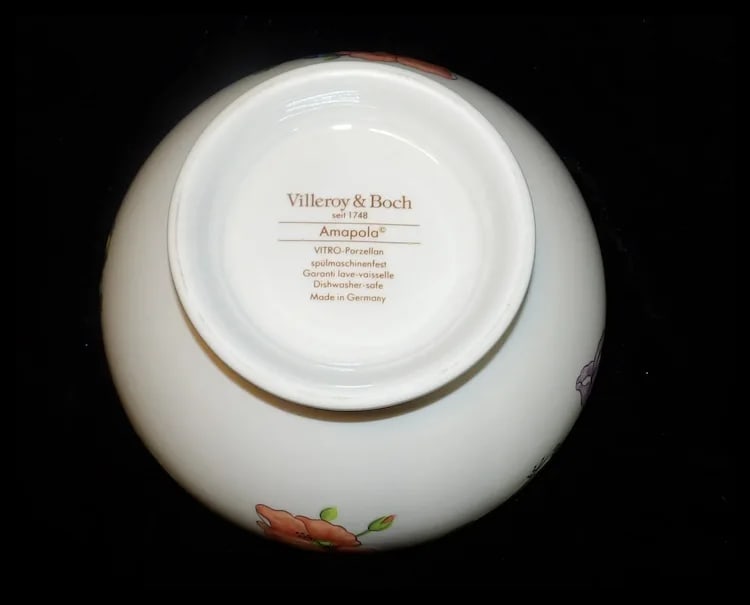 7 ½” Round Vegetable Bowl Amapola Pattern by Villeroy & Boch - 6