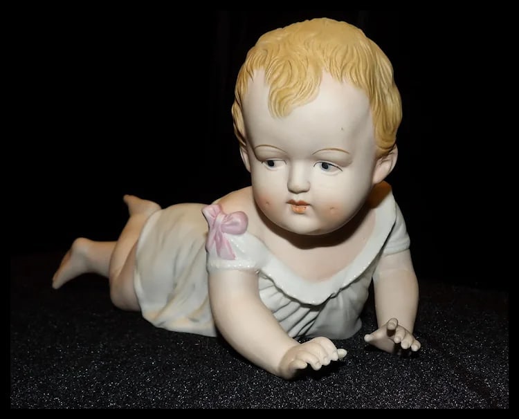 Andrea Bisque Piano Baby Girl with Pink Bow Figurine - 3