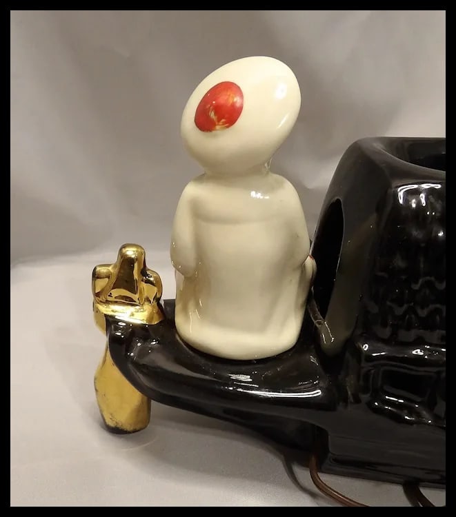 Vintage 1950’s Fuhry and Sons Ceramic Oriental Junk Boat TV Lamp - 6