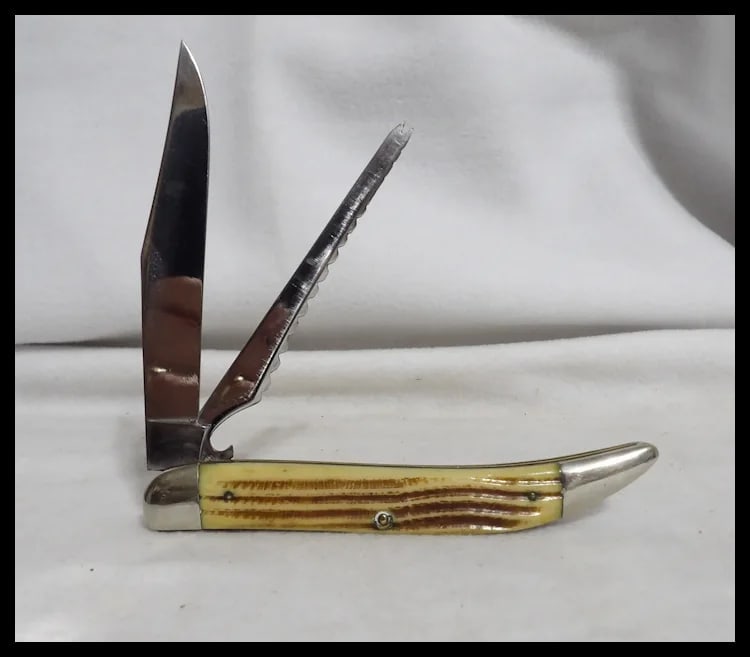 Queen Cutlery Co. #46 Toothpick Fish Knife in Winterbottom Bone - 4