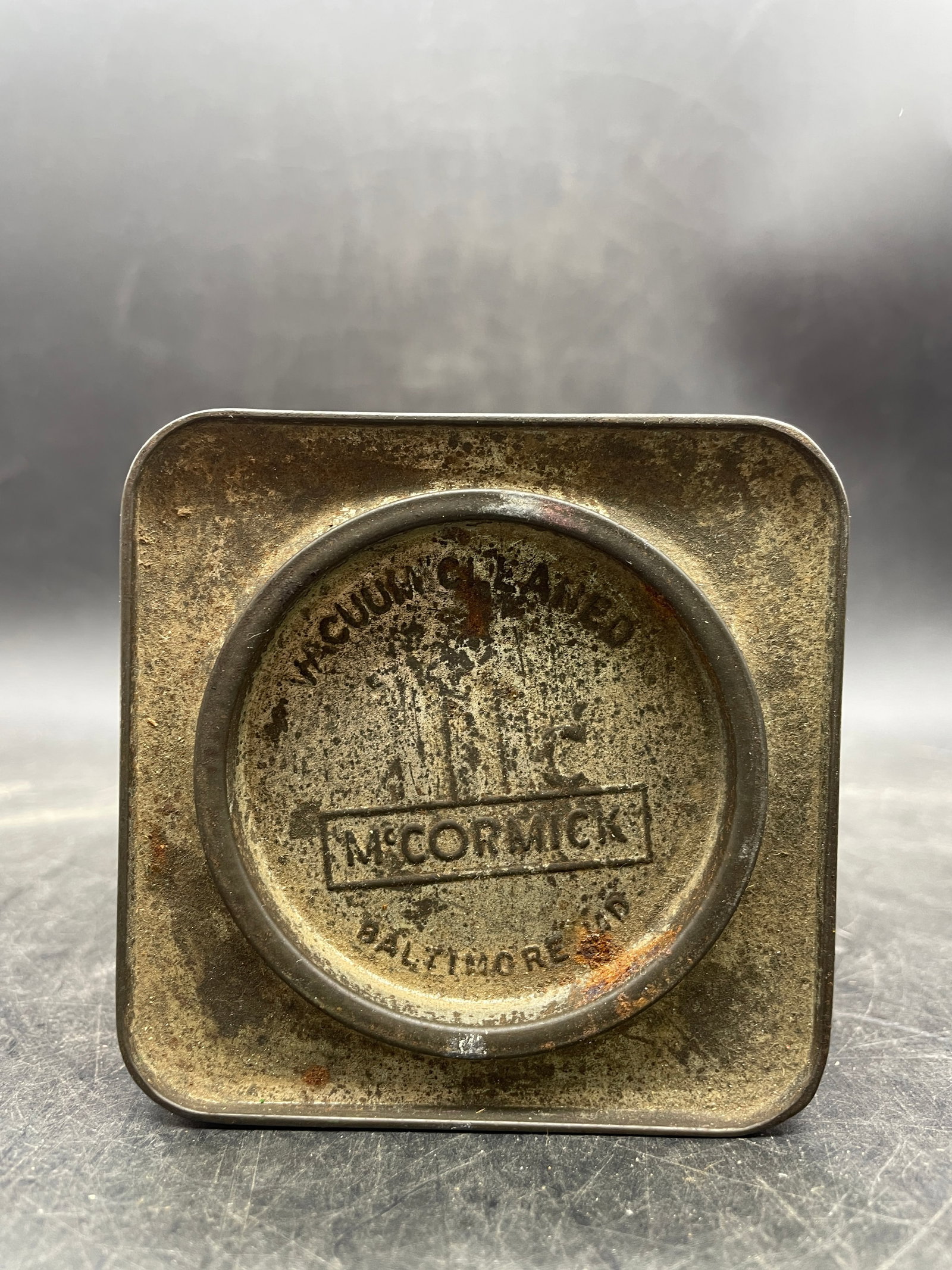 1930's McCormick Banquet Tea Tin 1/2 Pound - 6