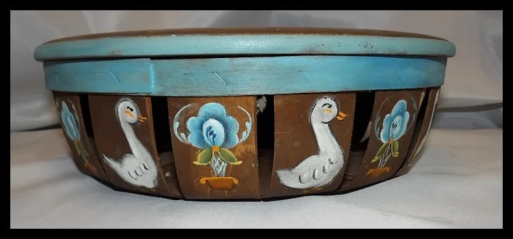 Folk Art Basket with Ducks and Flowers- Solid Wood Lid - 5