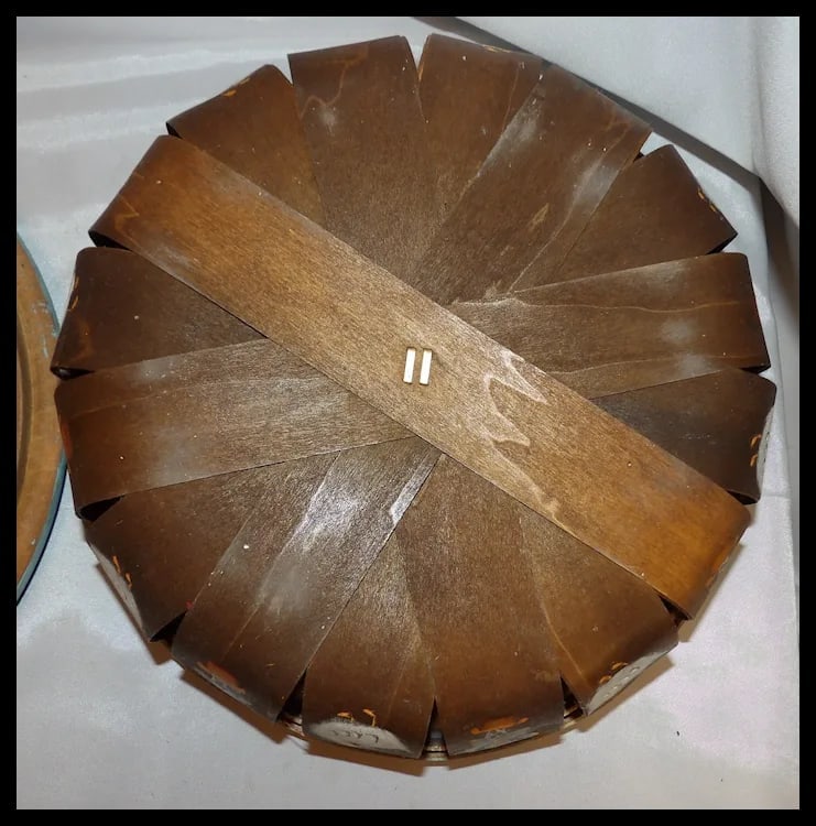 Folk Art Basket with Ducks and Flowers- Solid Wood Lid - 9