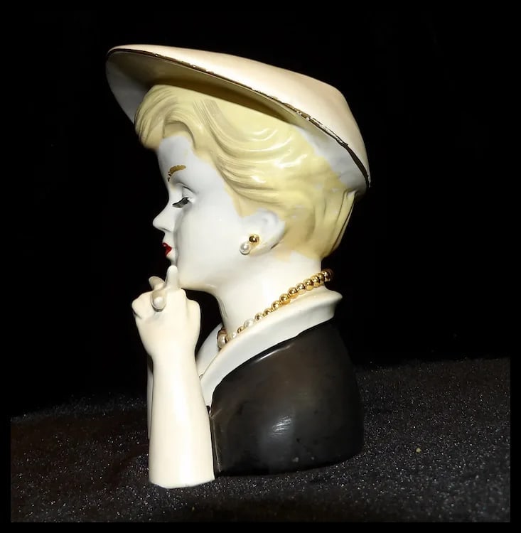 Rubens 495 lady Head Vase with Necklace and Earrings - 5