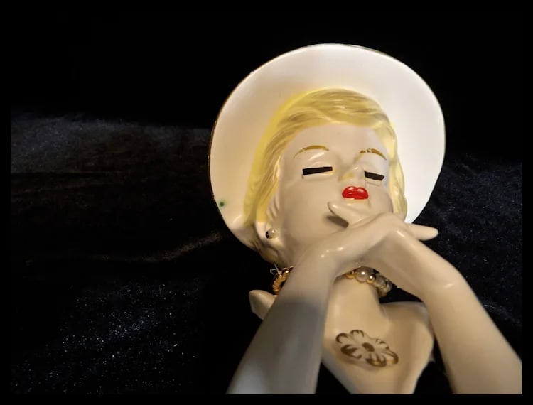 Rubens 495 lady Head Vase with Necklace and Earrings - 7