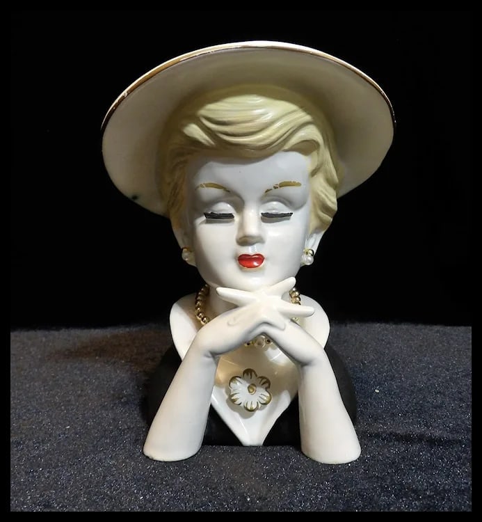 Rubens 495 lady Head Vase with Necklace and Earrings - 8