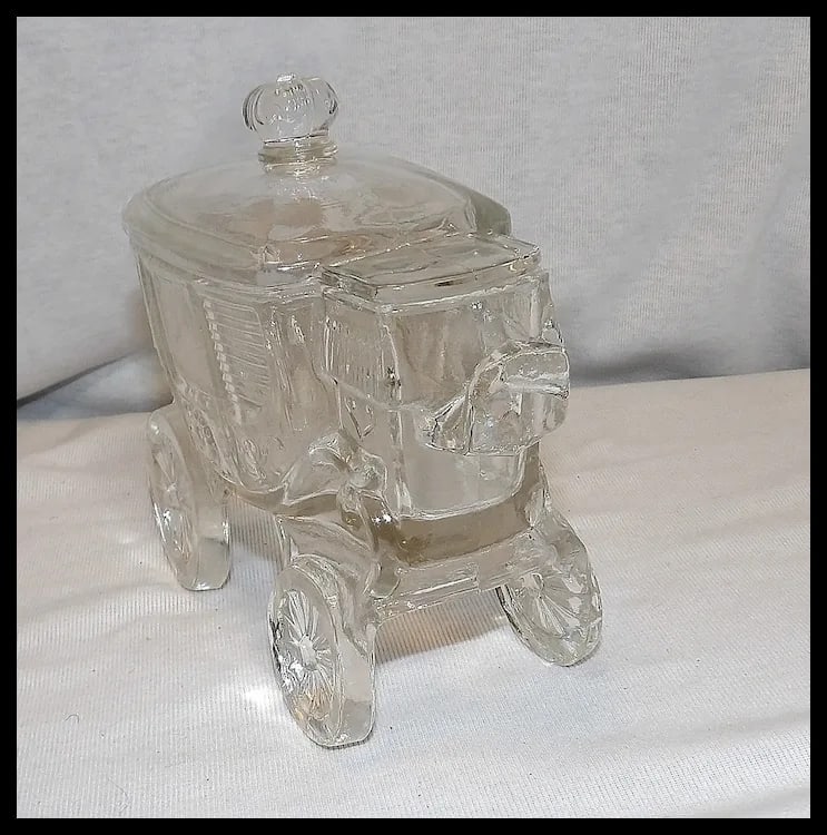 Vintage 1970’s L. E. Smith Glass Stagecoach with Lid Candy Dish - 3