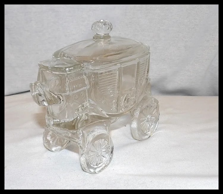 Vintage 1970’s L. E. Smith Glass Stagecoach with Lid Candy Dish - 4