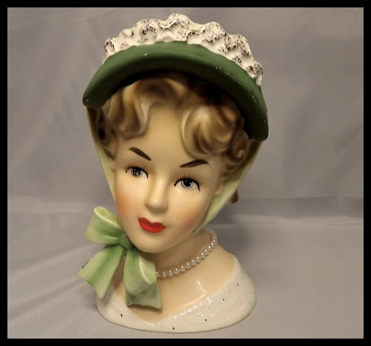 Brinns TV 726 7 ¼” Lady Head Vase Green Hat and Bow- “Pearl Necklace” - 2