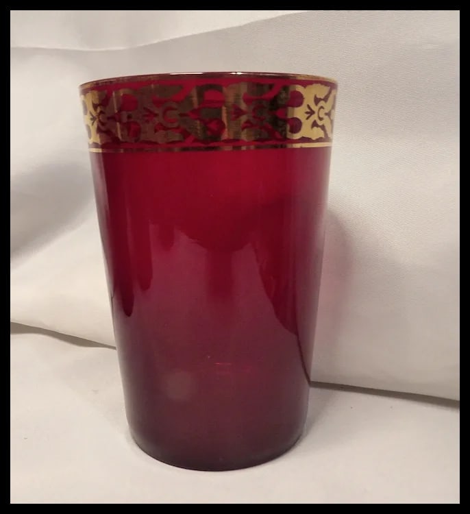 Vintage Pier 1 Holiday Table Ruby Red and Gold Glasses - 6