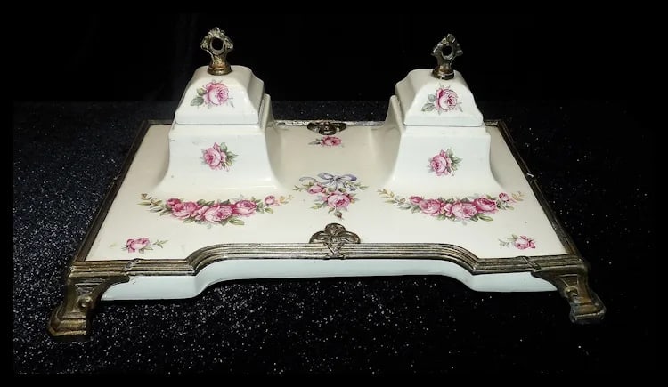 Antique Victorian Porcelain Inkwell - 2