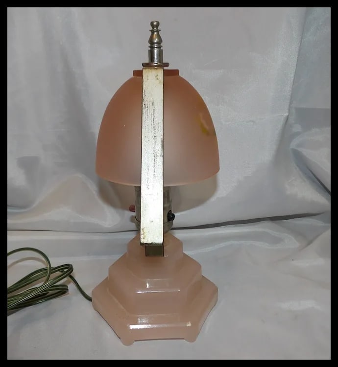 This Houzer Pink Satin Glass Hand Painted Art Deco Table Lamp -1930’s-40’s - 5