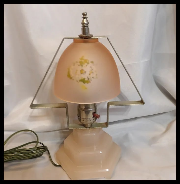 This Houzer Pink Satin Glass Hand Painted Art Deco Table Lamp -1930’s-40’s - 6