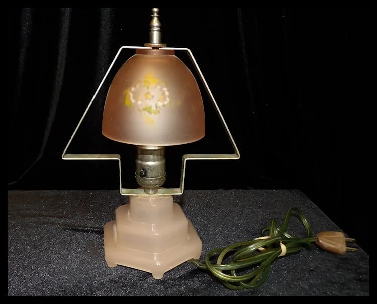 This Houzer Pink Satin Glass Hand Painted Art Deco Table Lamp -1930’s-40’s - 7