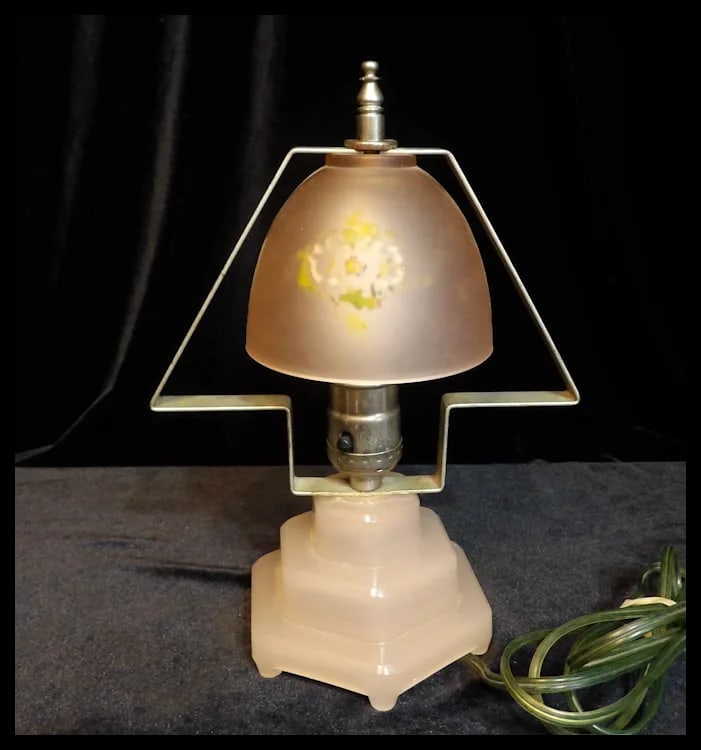This Houzer Pink Satin Glass Hand Painted Art Deco Table Lamp -1930’s-40’s - 9