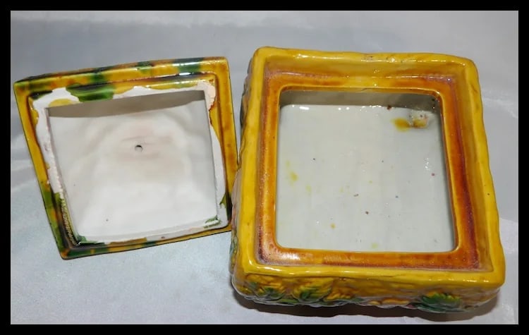 Majolica Lidded Trinket Box with Bird and Flowers - 6