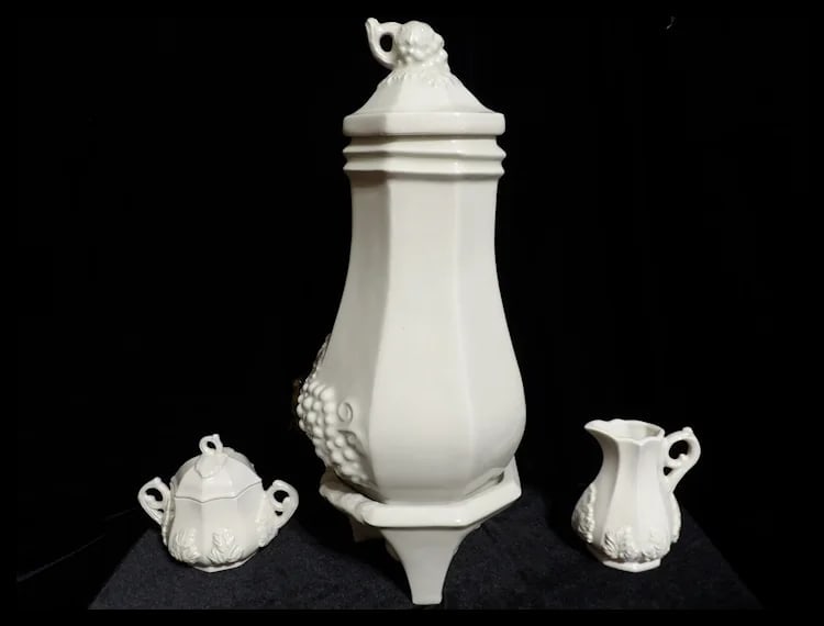 Red Cliff Coffee Urn with Lid & Stand Grape Design - 7