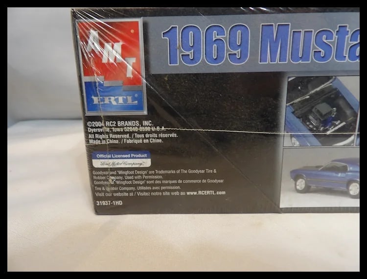 1969 Ford Mustang Mach I Fastback Original Unopened Package - 4