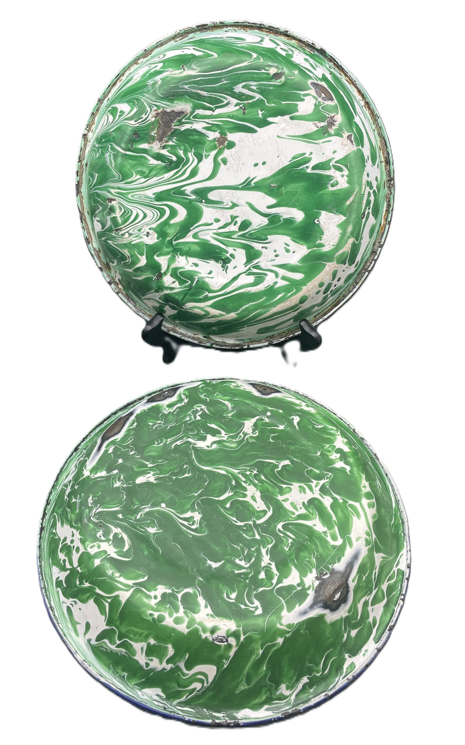 Pair of Antique Enamelware Chrysolite Green & White Graniteware Pie Plates - 3