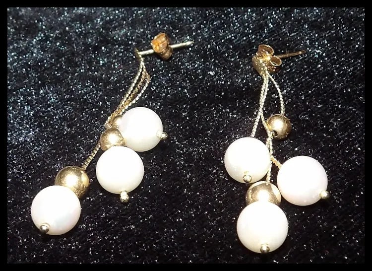 Cultured Pearl with 14KT Gold Chains and Balls Earrings - 2