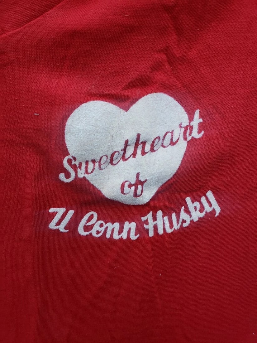 Early Champion UConn shirt long unused 1950 Sweetheart Husky fan MINT - 3
