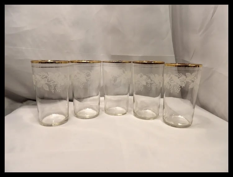 1940’s Bartlett Collins 5 Frosted Grapevine 16 oz. Ice Tea Glasses - 7